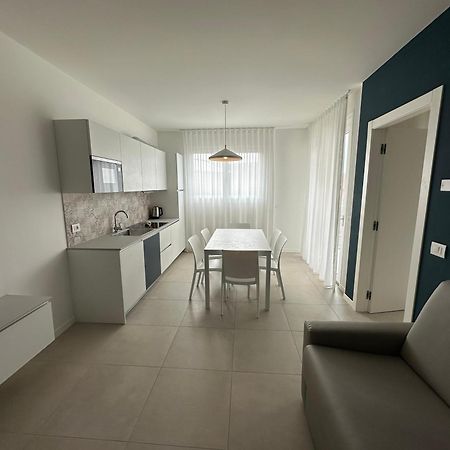 Woody Green Charming Apartments - Agenzia Cocal كاوْرلي المظهر الخارجي الصورة