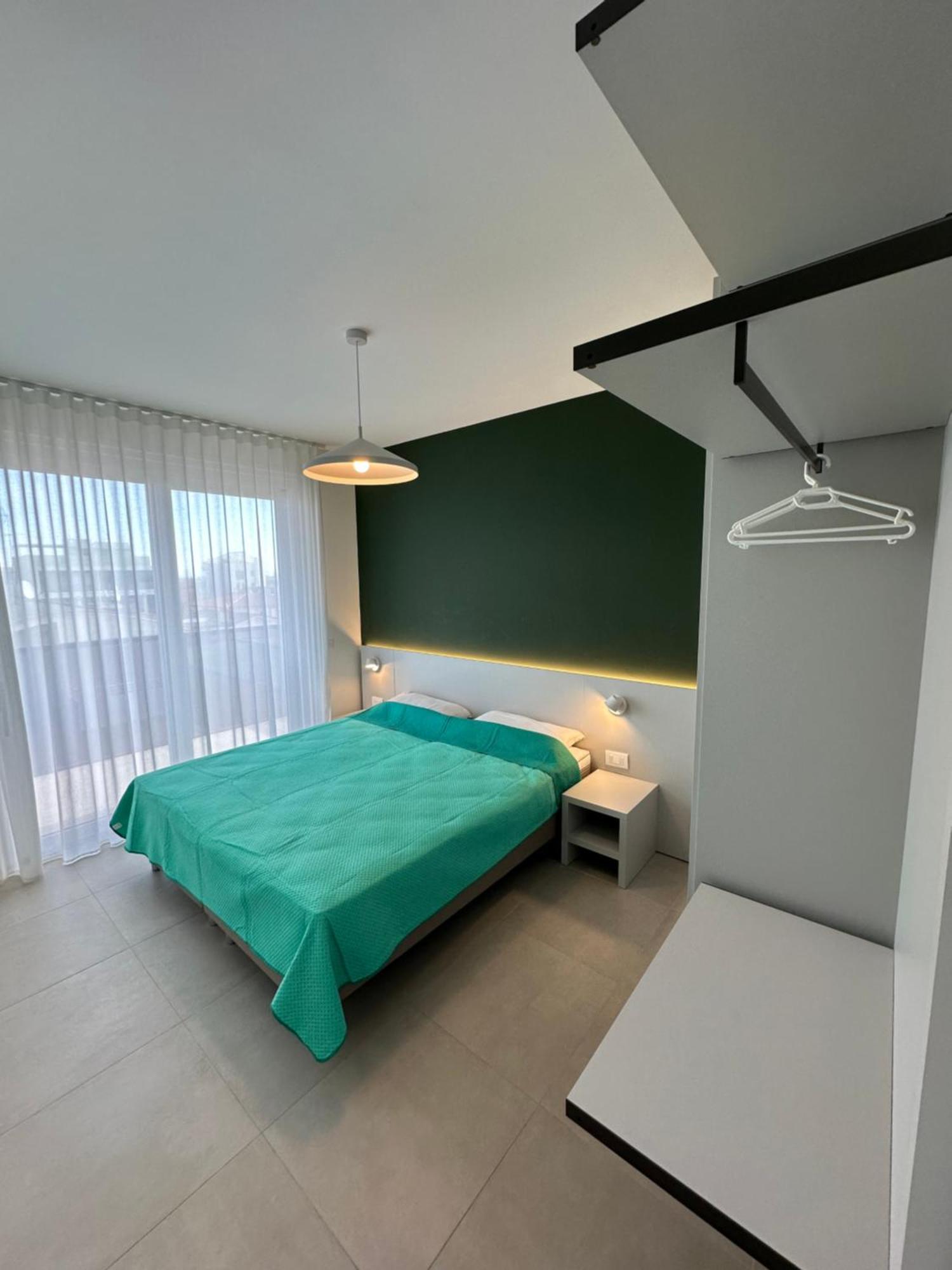 Woody Green Charming Apartments - Agenzia Cocal كاوْرلي المظهر الخارجي الصورة