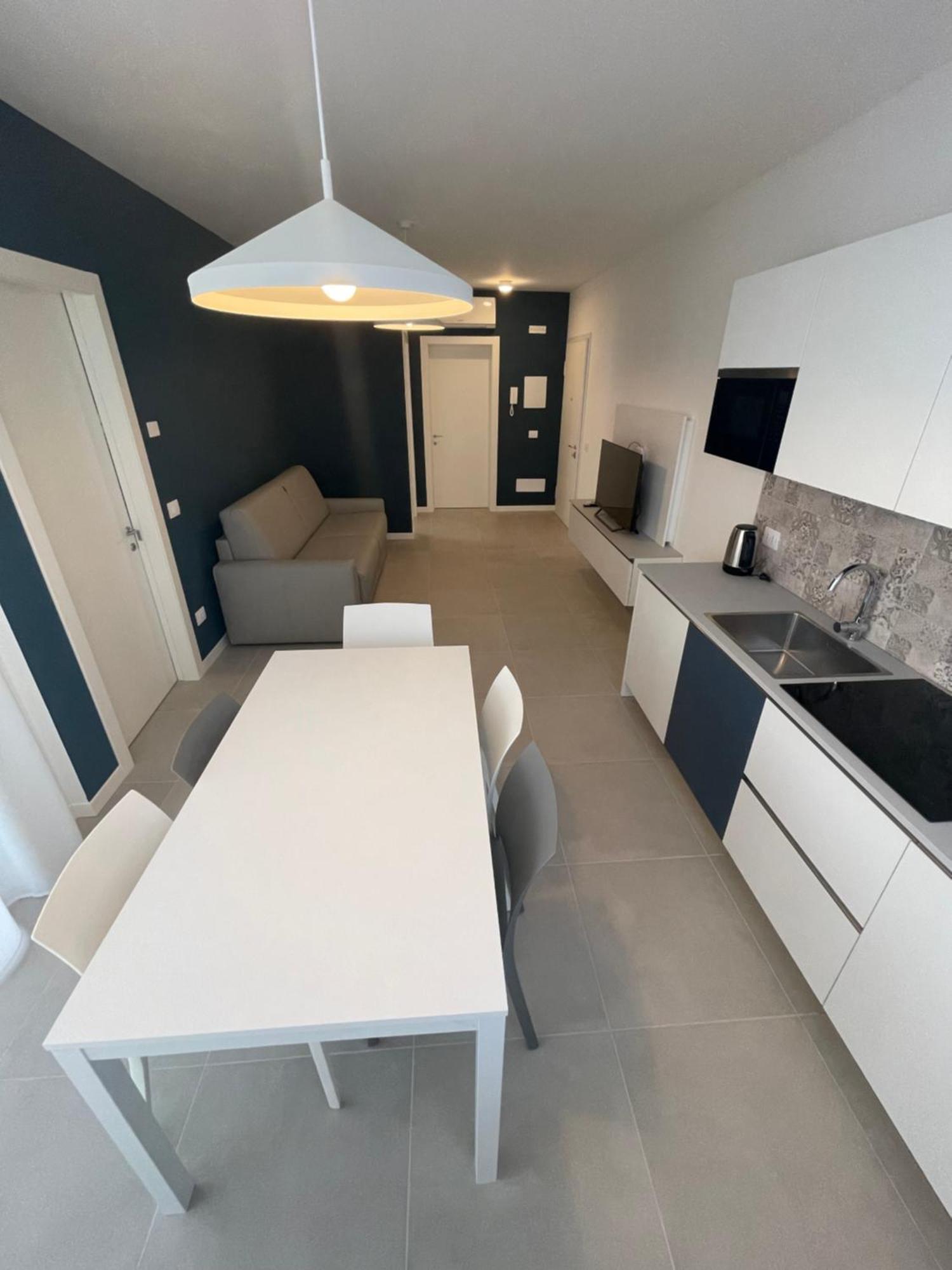 Woody Green Charming Apartments - Agenzia Cocal كاوْرلي المظهر الخارجي الصورة